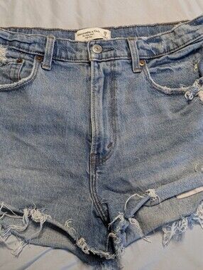 Abercrombie & Fitch Women’s The Mom Short High Rise Denim Shorts Size 28/6